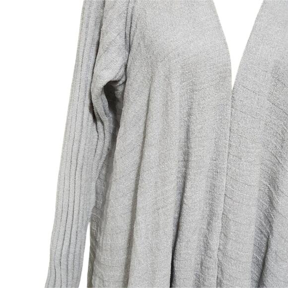 Tommy Bahama pearl Grey super soft cozy cardigan sweater size medium - Picture 6 of 6